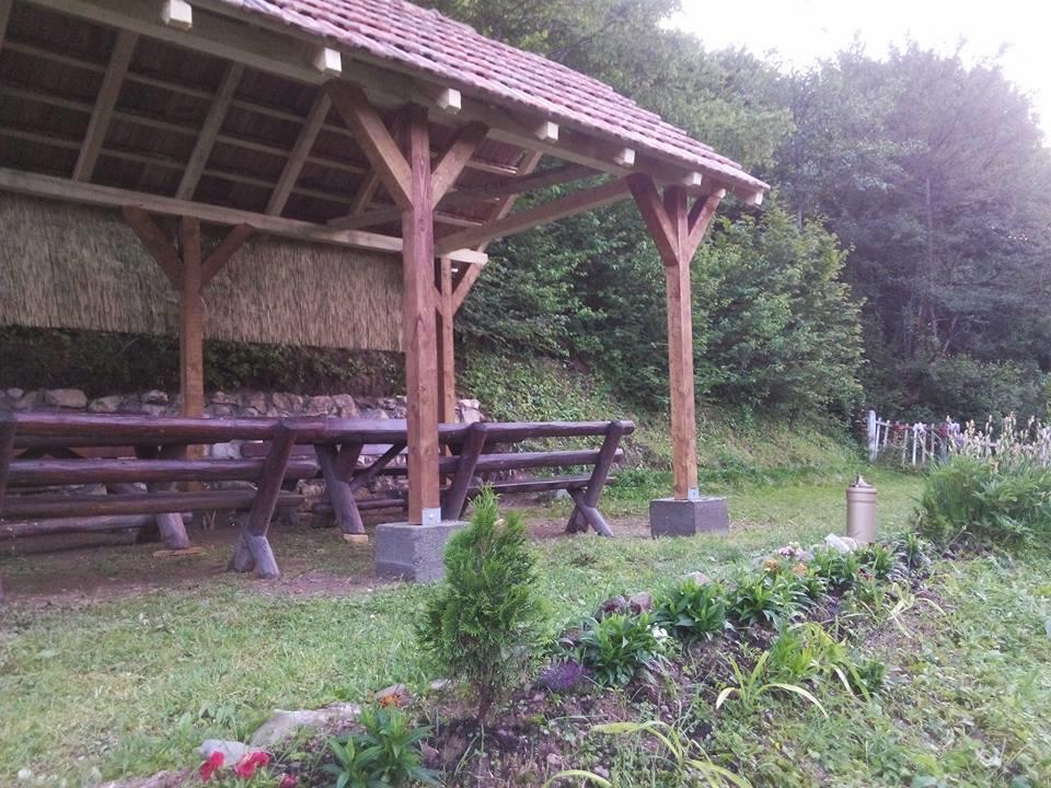 Turisticki Kompleks - Montana Tjentiste Kültér fotó